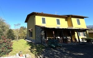 Detached House a Barga